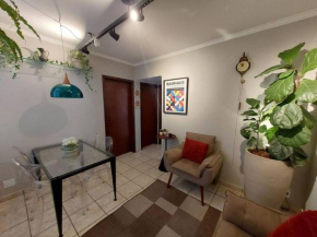 Apartamento completo, mobiliado.